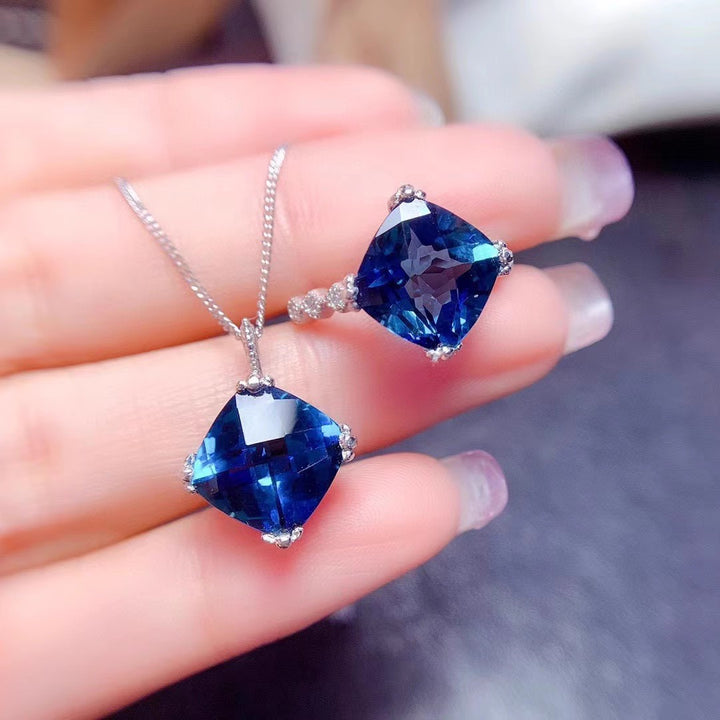 Blue Crystal Adjustable Ring for Women – detail view 2