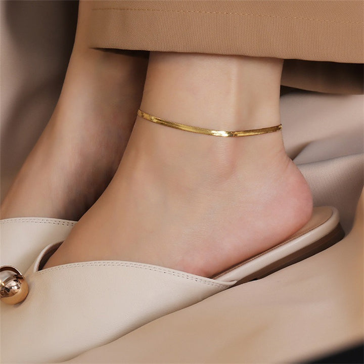 Gold-plated stainless steel snake chain anklet detail view