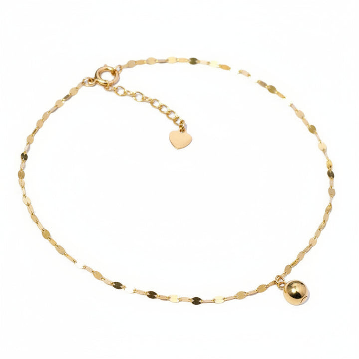 Adjustable clasp detail on lip chain anklet